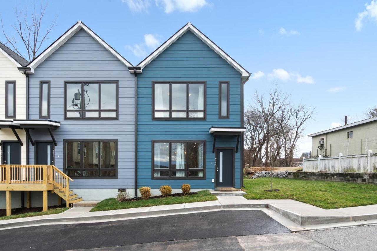 Rebecca'S Downtown Luxury Living Villa คลาร์กส์วิลล์ ภายนอก รูปภาพ