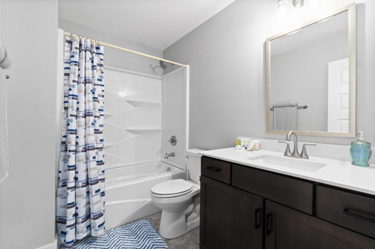 Rebecca'S Downtown Luxury Living Villa คลาร์กส์วิลล์ ภายนอก รูปภาพ
